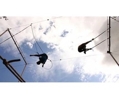 Circo al aire libre y actividades participativas en Veranos de la Villa